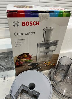 Nadstavec na krájanie kociek Bosch MUZ5CC2 na mum 2 a 5 - 2