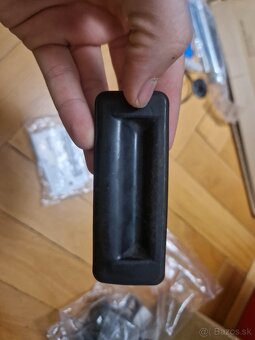 Spínač otvárania piatych dverí - 2