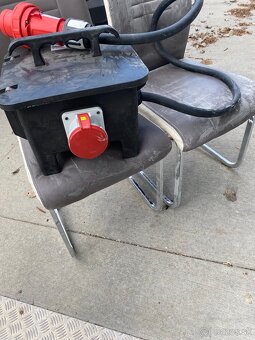 elektrický rozvádzač so zásuvkami - 2