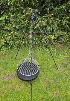 Grill na trojnožke - 2