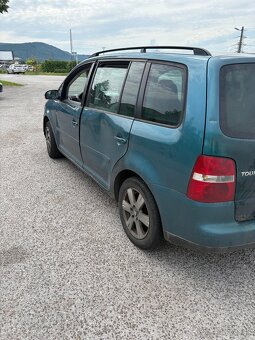 Volkswagen Touran 1.6 na nahradne diely - 2