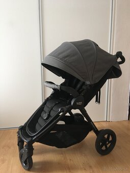Britax B-motion 4 Plus Steel grey s doplnkami - 2