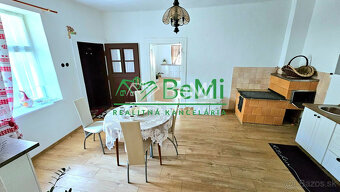 KRÁSNA ROMANTICKÁ CHALUPA V PRÍRODE 1230m2 - NA PREDAJ - 2