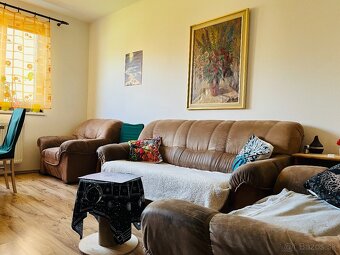 Ponúkame na predaj 3-izbový byt v Kremnici – pokojná lokalit - 2