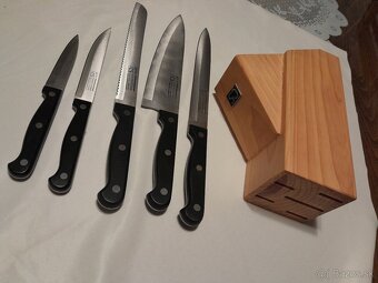 Sada nožov  v bloku - 2