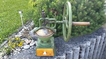 Kupecký mlyncek na kávu Leinbrock IDEAL no.2 s rumpálem - 2