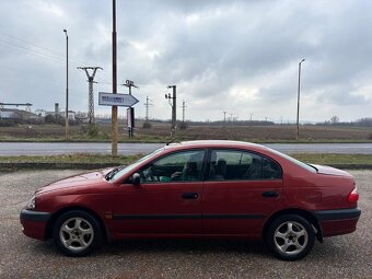 Predám Toyota avensis 1.6i rok 2001 klíma - 2
