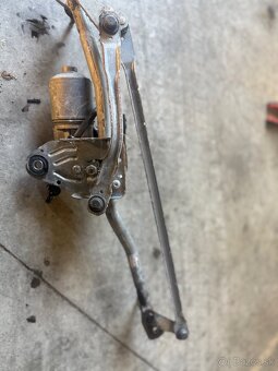 Motorček stieračov Audi a6 c6 - 2