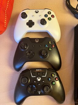 Predám Xbox ONE - 2