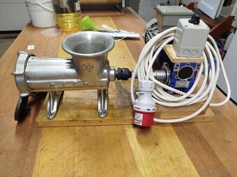 Elektrický mlynček na mäso - 2