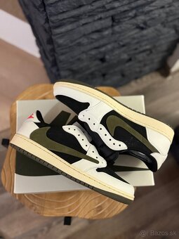 Jordan 1 Low Travis Scott Olive - 2