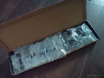 Držiak na stenu TV Kontaktovať Mailom - 2