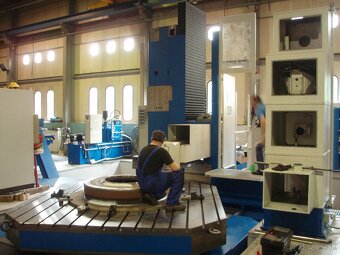 TOS KUŘIM FUE 125 W/4 - 2