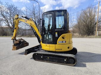 Bager Caterpillar 303.5. + hydraulická svahovačka. - 2