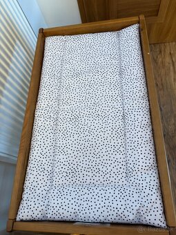 Detská postielka + prebaľovací pult - 2