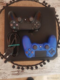 PS 4 slim - 2