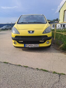 Peugeot 1007 . 1.6 . Automat - 2