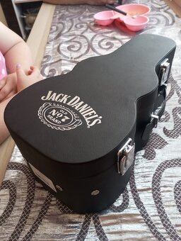 Predám puzdro gitara na Jack Daniels - 2