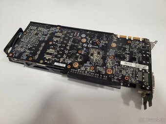 Gigabyte GeForce GTX760 Windforce (GV-N760OC-2GD) - 2