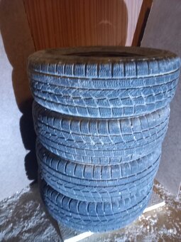 Predám zimné gumy Matador 205/70 R15 - 2