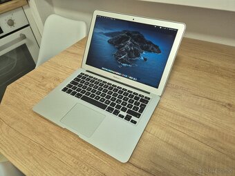 MacBook Air (13-inch, 2017) /intel Core i5/8GB RAM/128GB SSD - 2