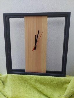 Hodiny - kov + drevo (borovica) - 2