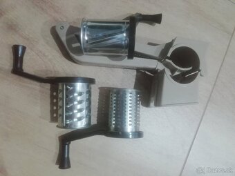 RETRO mlynček na mäso a druhy na všeličo - 2