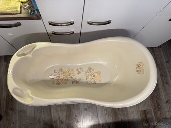 Detská vanička na kúpanie so stojanom. - 2