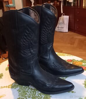 Kožené pánske čižmy. - 2