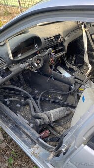 Predám karosériu BMW E46 318i - 2