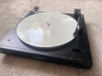 Gramofon audio-technica AT-LP60xBT black - 2