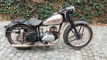 ČZ 125 C r.v. 1950 plus sedlo a motor navíc - 2