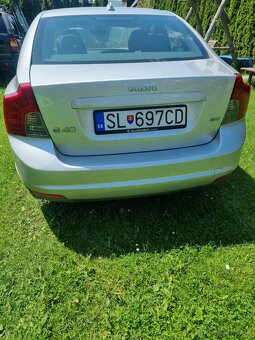 Volvo s40 - havarované - 2