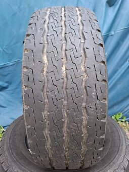 Ponúkam 2 letné pneumatiky Firestone Van 235/65 R16C - 2