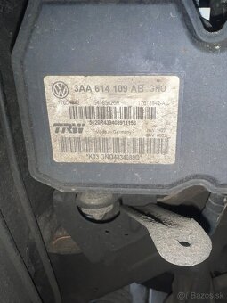 Riadiaca jednotka ABS vw passat b7 - 2
