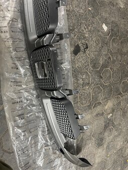 Maska so znakom OEM diel original Cupra/topsport leon - 2