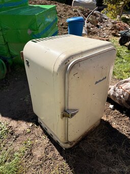 Retro chladnička Elektrosvit - 2