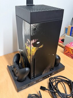 Xbox series X 1Tb - funkčný v záruke + 2x ovladač + stanica - 2