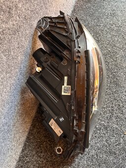 Svetlo Mercedes-Benz trieda E W213 - 2