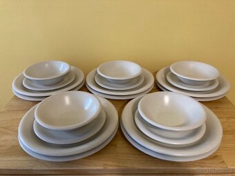 Porcelánová obedová súprava na stolovanie - 2