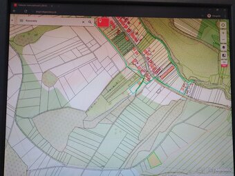 Pozemok na predaj v obci Kocúrany - 2