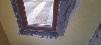 Hnede plastove okno - 2