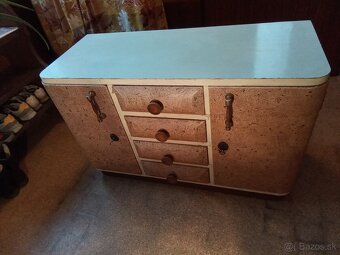 Retro kuchynský nábytok aj s komodou - 2