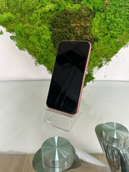 Apple iPhone XR 64GB Coral - 2