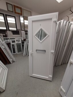 Plastové dvere Č. 157 .P - 2