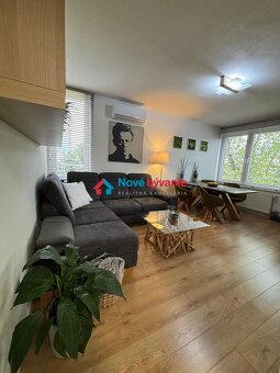 Na predaj - moderný zrekonštruovaný 2 izbový byt, Bratislava - 2
