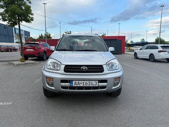 Toyota Rav4 2.0 Benzín - 2