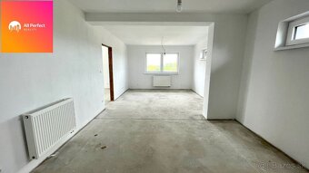 Priestranná novostavba 3 izb. byt s balkónom na predaj - 2
