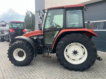 Traktor NEW HOLLAND L85 TOP STAV - 2