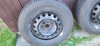 Zimné pneumatiky nokian 175/70R14 na diskoch - 2